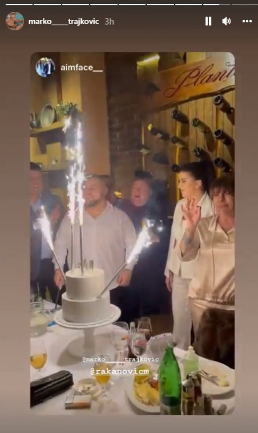 Kafić dobio naziv po Đanijevom velikom hitu! Pevač ostao zatečen (FOTO)