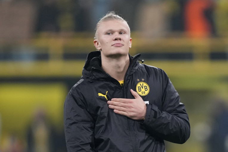 Haland se oprostio od Dortmunda, obišao ceo stadion poslednji put (VIDEO)
