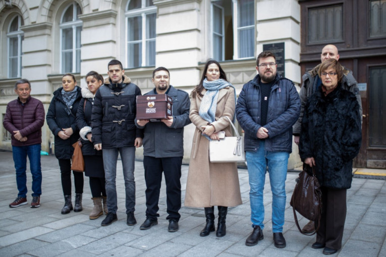 Prikupljeni potpisi: Predata peticija da jedna ulica u Novom Sadu ponese ime Ljubana Jednaka