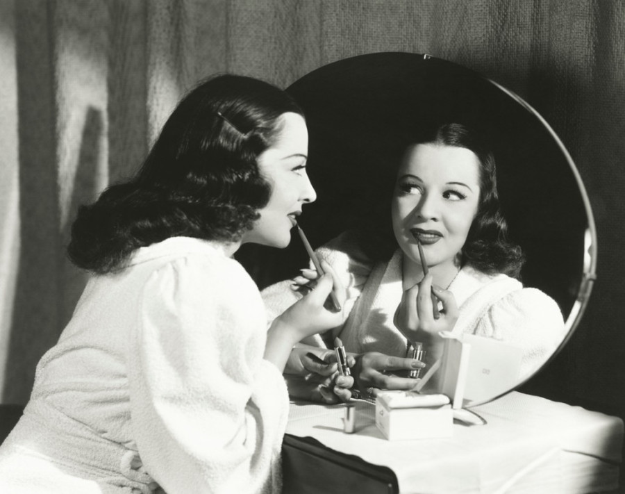 Istorija crvenog karmina: Od kraljica, žena lošeg morala, do filmskih zvezda