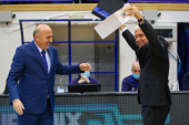 Stojeće ovacije Željku Obradoviću! Ovako se Bar poklonio „najboljem treneru Evrope svih vremena“! (FOTO)