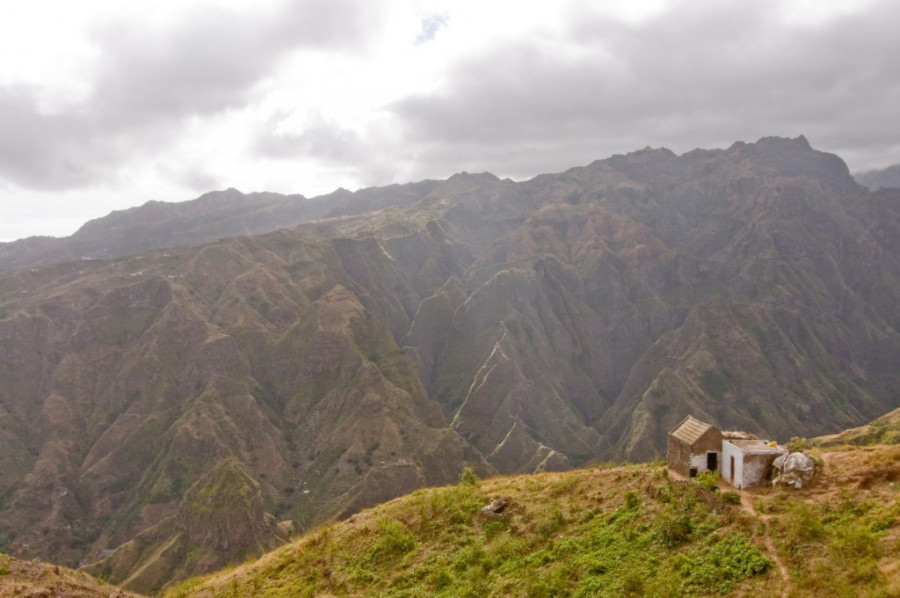 Fantastična nevidljiva bića! Mistično ostrvo na kome većina stanovnika veruje u vilenjake