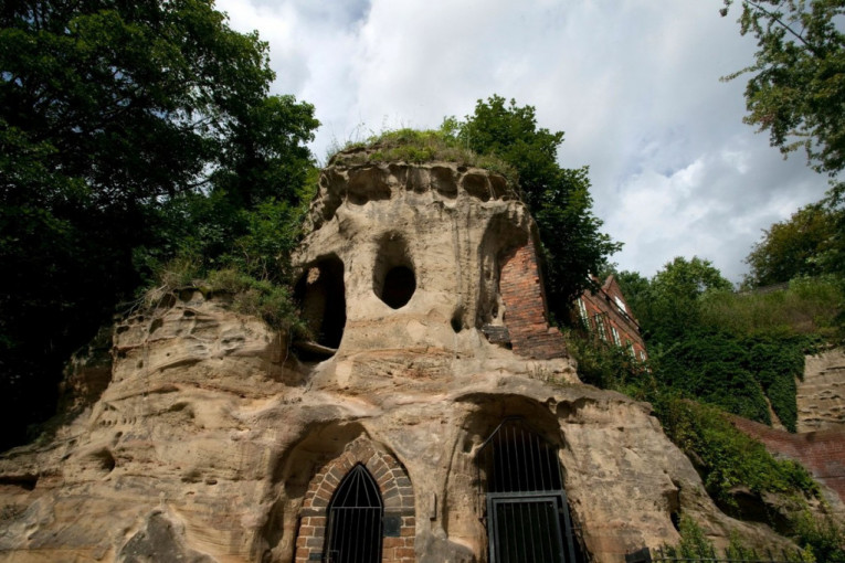 Notingem, grad skrivenih pećina koje su kroz istoriju bile tamnice, pivare, ali i topli porodični dom