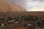 Ovakav oblak od peska niste još videli: Oluja u Iraku opet zaustavila avione, prekrila puteve, zgrade (VIDEO/FOTO)