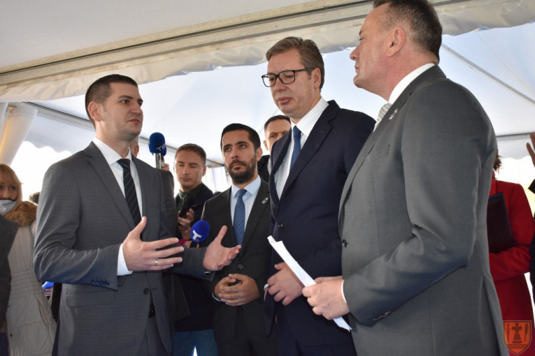24SEDAM POŽAREVAC Predsednik Vučić na ceremoniji obeležavanja početka izgradnje brze saobraćajnice Požarevac – Veliko Gradište – Golubac