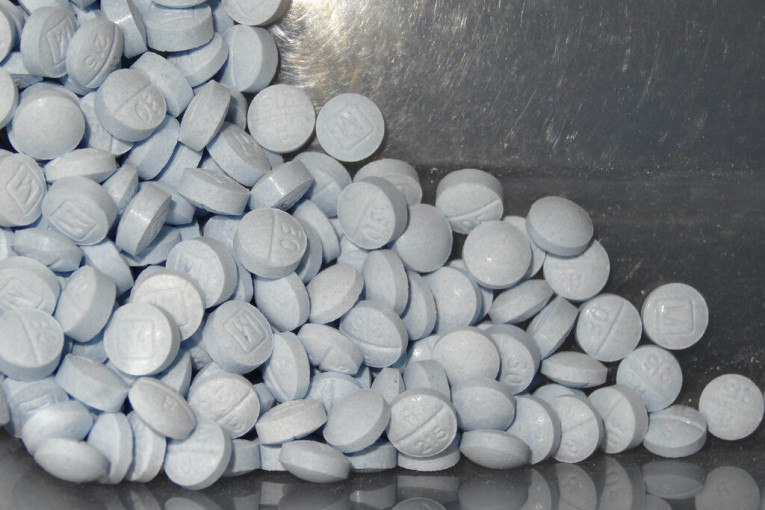 Nemica uhapšena na Horgošu: U prtljagu 645 psihoaktivnih tableta