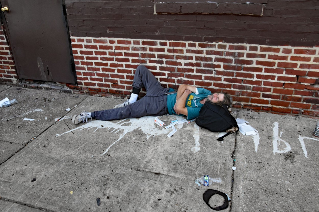 Amerika na kolenima: Epidemija o kojoj se najmanje govori, a potpuno razara zemlju! Ovako je sve počelo (VIDEO)