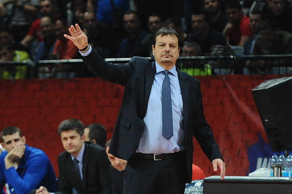 Zbogom bubamaro! Legendarni nemac se oprostio od fudbala (VIDEO)