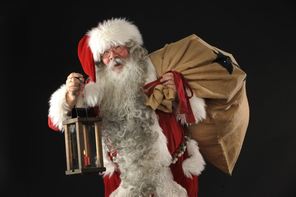 Deda Mraz se dobro snašao: Izgubio irvase pa mu pripadnici MUP-a obezbedili udoban prevoz! (VIDEO)