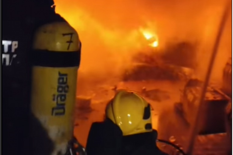 Pojavio se jeziv snimak požara iz hipermarketa: U trenutku izbijanja vatre ljudi još bili u objektu (VIDEO)