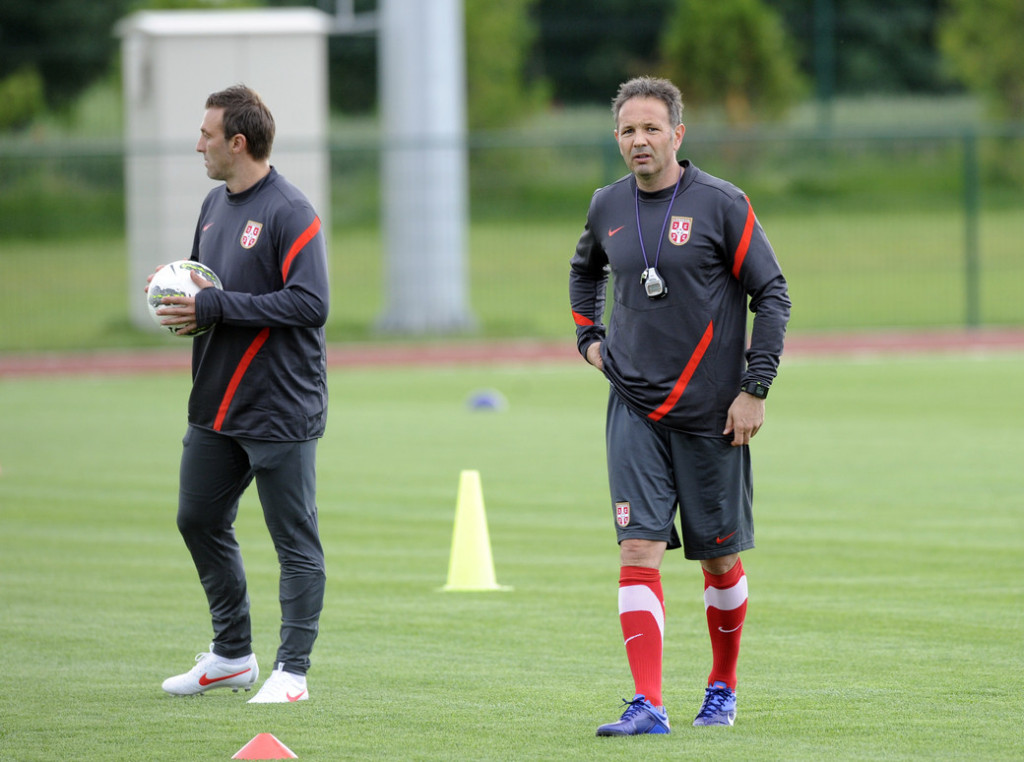 Stanković pojačava stručni štab! Bivši pomoćnik Siniše Mihajlovića u Milanu na klupi crveno-belih