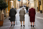 Novi uslovi za penziju: Sledeće godine žene u penziju sa 63 i po godine!