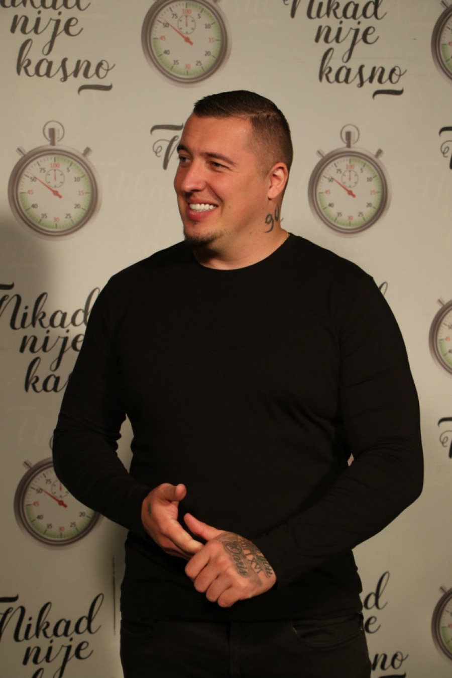 Trudna devojka Amar Gileta Jašarspahića! Pevač sprema gala svadbu, otkrio i kakvo će ime dati detetu