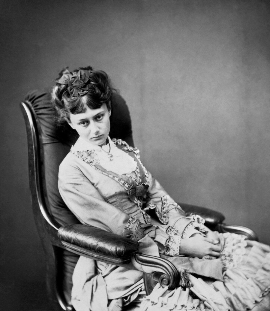 Uzbudljiva priča o jednom „zlatnom popodnevu“ i pravoj Alisi u zemlji čuda (FOTO)