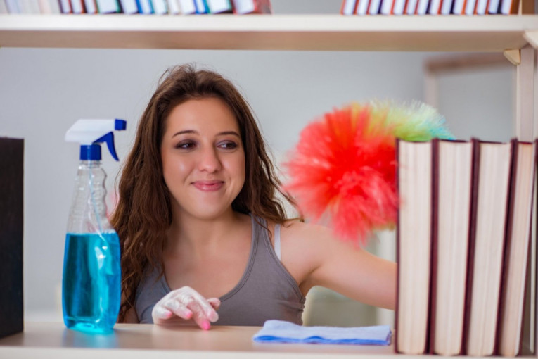 Imaće je mnogo manje: Stručnjaci otkrili kada je najbolje vreme za brisanje prašine