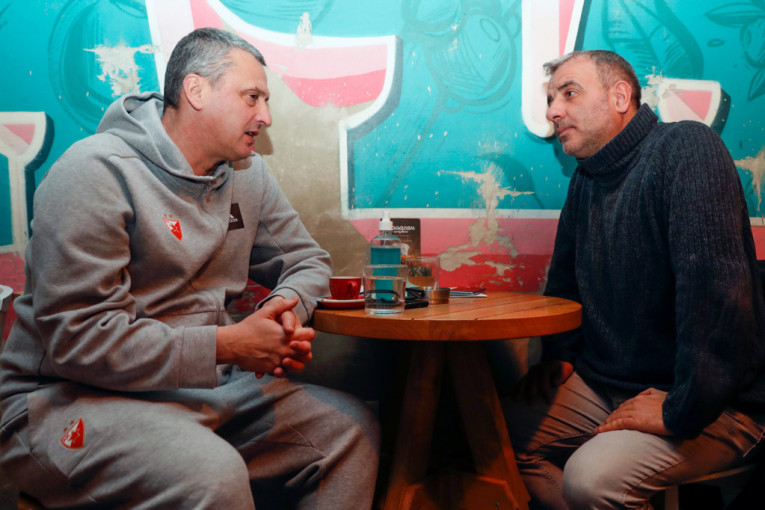 Trener koji je obeležio 2021. godinu! Deca su mi poseban motiv kad me gledaju u Pioniru! Radonjić za 24sedam otvoreno o svemu!