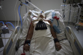 Drastičan skok slučajeva u Grčkoj: Omikron za jedan dan duplirao broj novozaraženih!