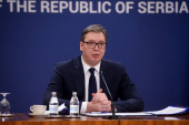 Vučić: Situacija u regionu i pritisci spolja unose mi nemir