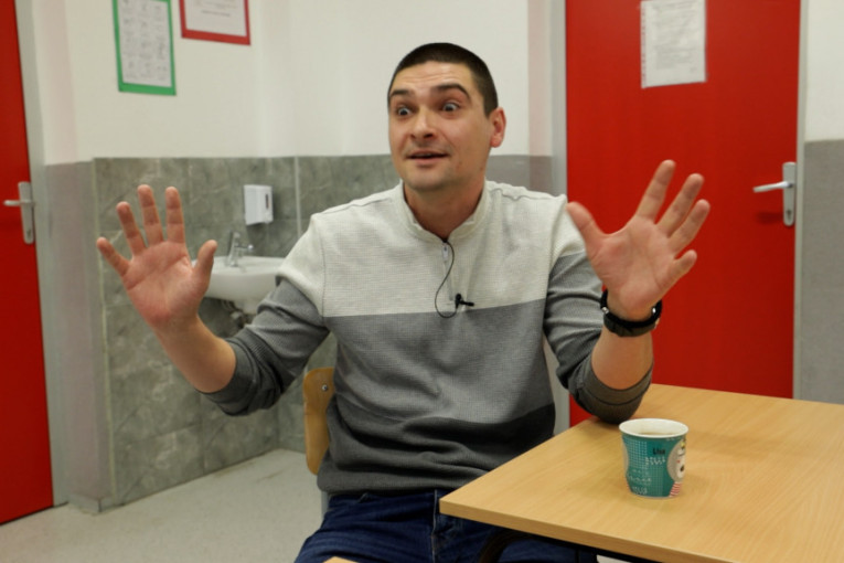 Hip-hop profesor! Vole ga kad predaje, još više kad repuje! Cache otkrio šta su mu učenici rekli kad su ga prvi put videli! (VIDEO)