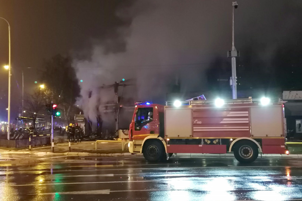 Požar u "Kolubari": Vatrogasci teško mogu da se probiju! (VIDEO)