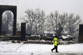 Sneg zaustavio stravični požar: Mnoge porodice izgubile sve, vatra progutala stotine domova (VIDEO)