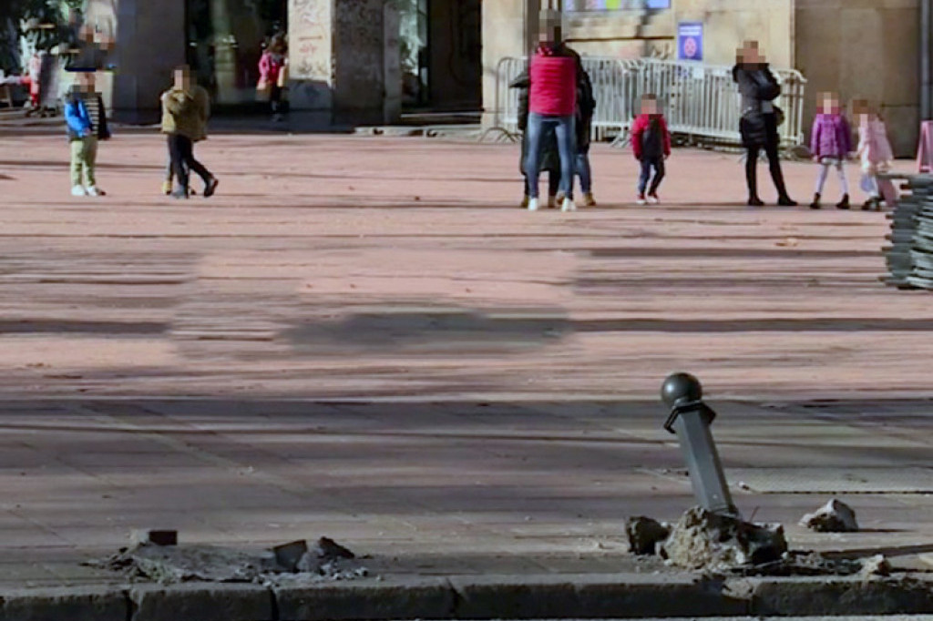 Mali Cuner zbog Jelene Karleuše napravio haos na Terazijama? "Audijem" u izlog "Kasine"