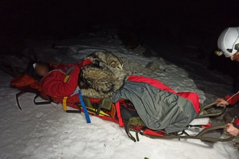 Kakav pas! Nort je 13 sati telom grejao povređenog planinara na Velebitu (FOTO)