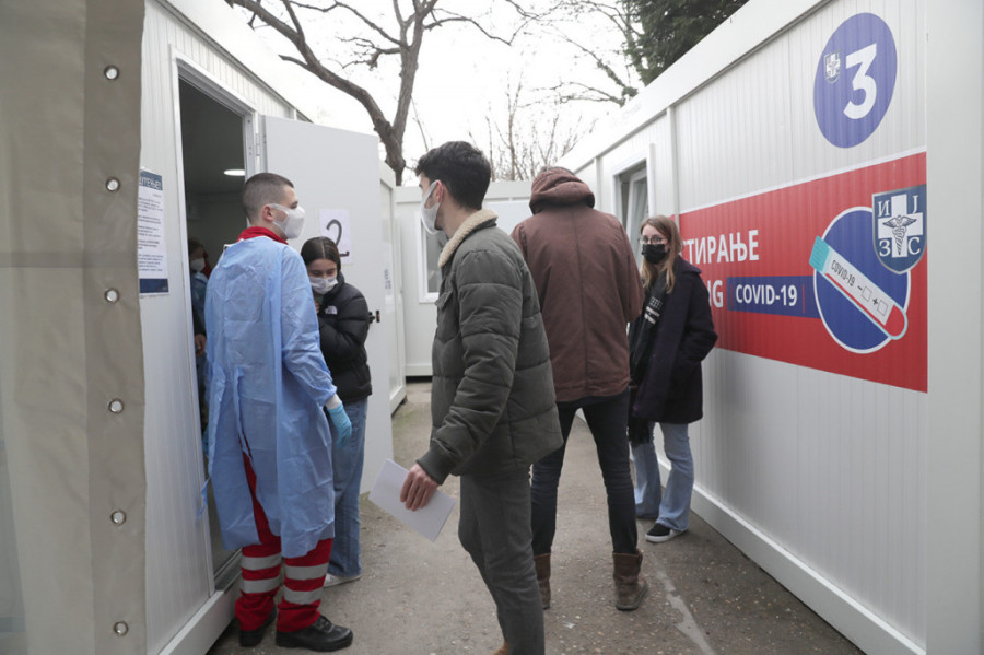 "Batut" objavio nova pravila: Svi koji su imali blizak kontakt sa zaraženim moraju 10 dana da nose N95 masku