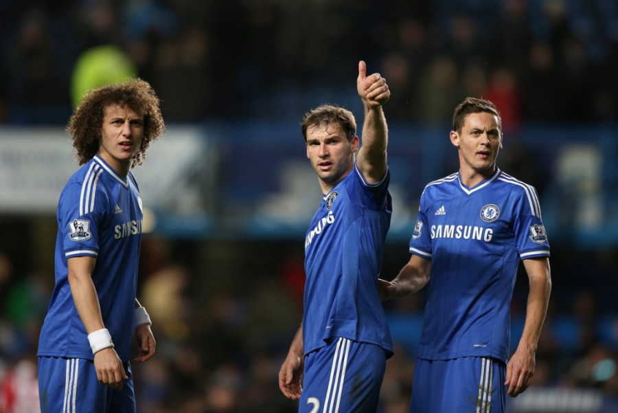 Srpski bedem među besmrtnima! Navijači izabrali - Vidić i Ivanović u najboljoj stranoj postavi Premijer lige (VIDEO)