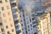 Požar na Novom Beogradu: Vatra izbila u višespratnici (FOTO)