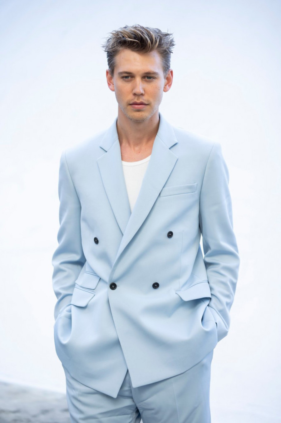 Od siromašnog pevača do globalne ikone: Tom Henks i Ostin Batler u ekstravagantnoj filmskoj priči o kralju rokenrola