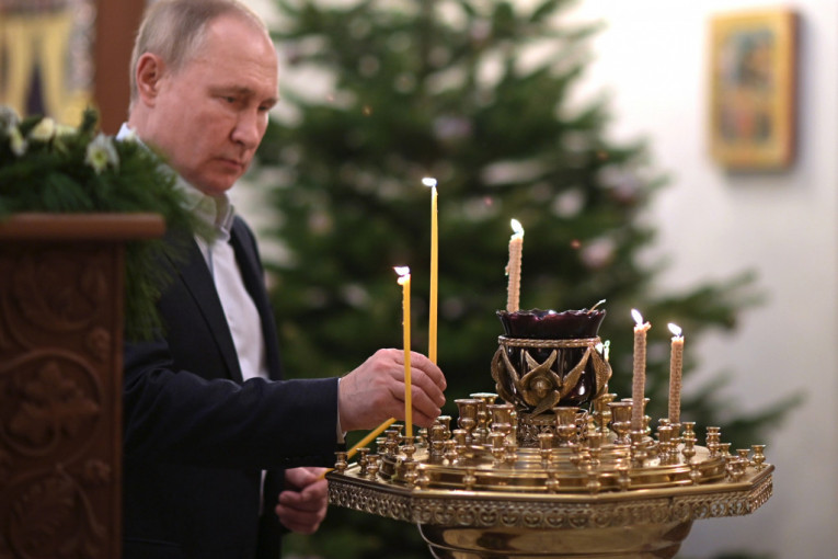 Putin vernicima čestitao praznik: Božić ispunjava srca radošću i svetlim nadama (FOTO)