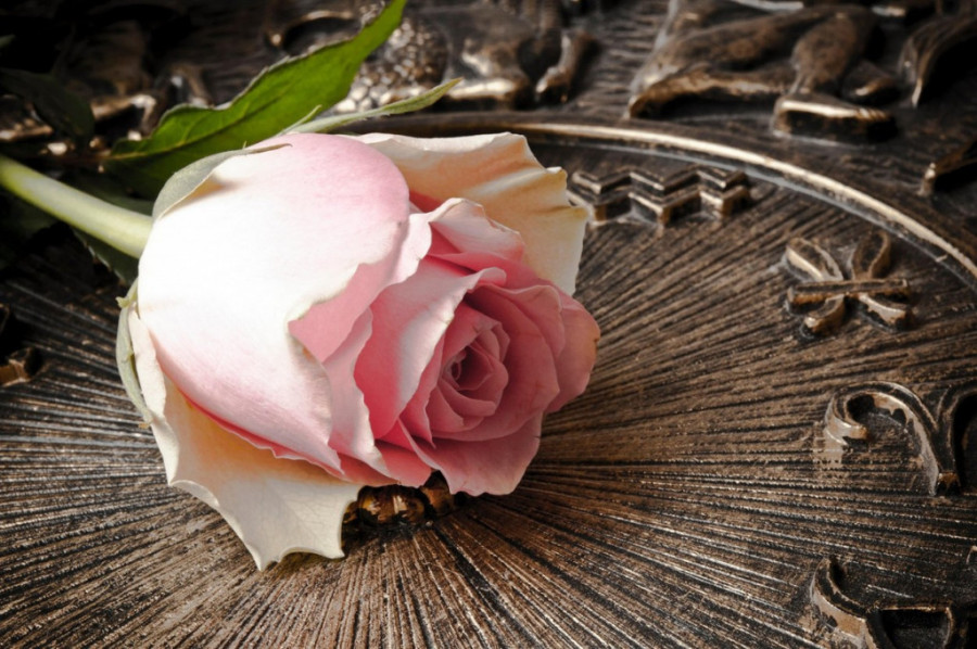 Ljubavni horoskop od 28. avgusta do 3. septembra: Vage da se ne upuštaju u tajne veze, Rakovima se ljubavne kockice slažu