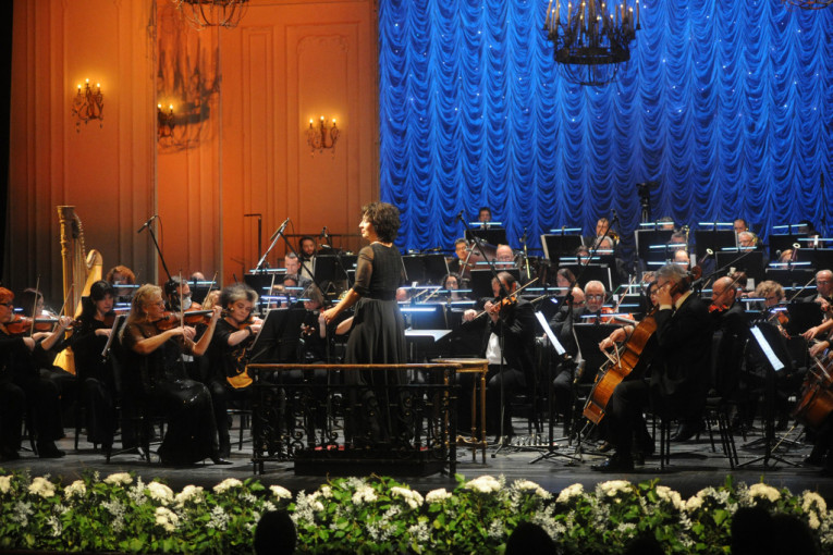 Najlepši svetski valceri oduševili publiku: Održan Gala koncert Orkestra Narodnog pozorišta