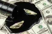 Cene nafte pale, dolar stabilan