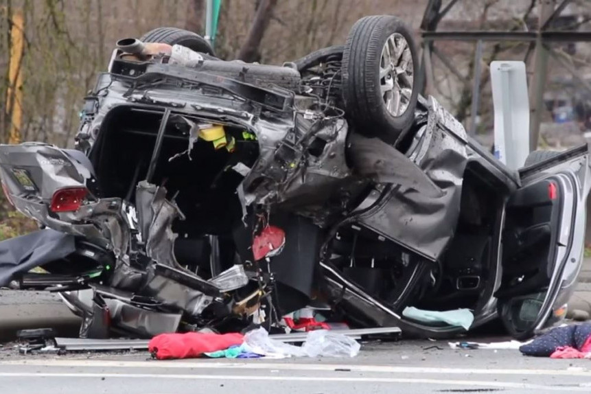 U nesreći na putu Cetinje-Budva povređen Beograđanin! Stravičan udes, automobil uništen do neprepoznatljivosti!