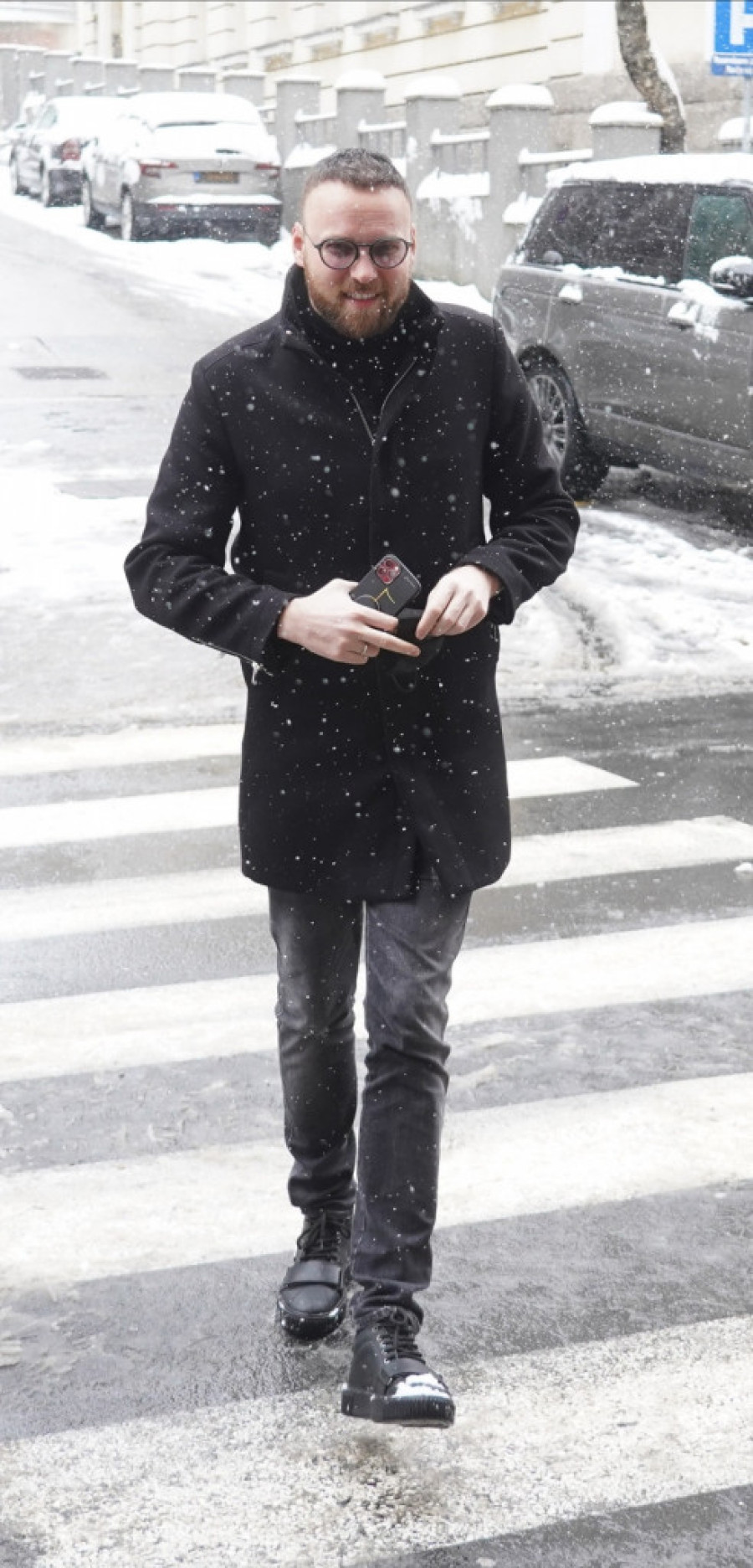 Danijel Alibabić izveo ženu i sina iz porodilišta! Otkrio i koje su mu ime dali: „Najlepše je, anđeosko!" (FOTO)