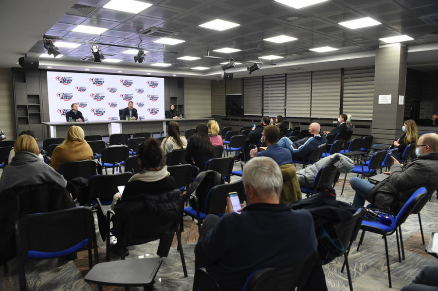 Završena sednica Predsedništva SNS! Mirović: Nadam se da će se građani masovno odazvati referendumu