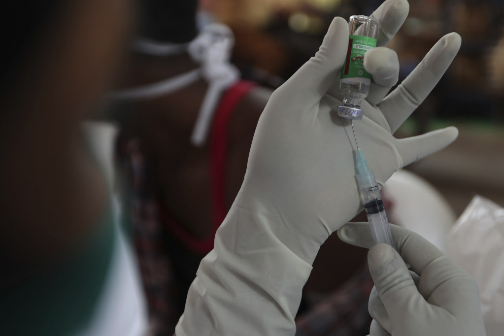 Ruske vakcine efikasne i protiv novih sojeva: Ruski mikrobiolog tvrdi da može da deluje protiv omikron KSE