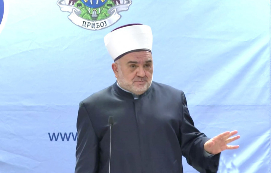 Nedelja usred srede: Vučić u Priboju smiruje tenzije, dok RS slavi "zelene beretke" regrutuju, muke Novaka Đokovića