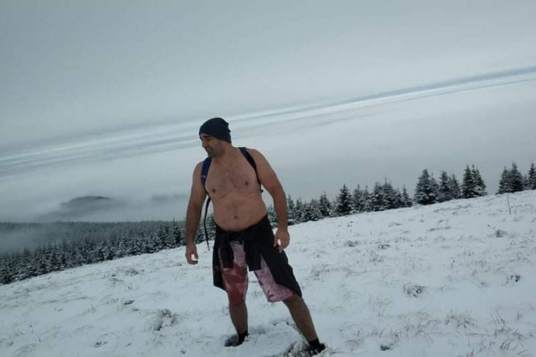 Vladimir usred zime osvojio vrh Besne kobile obučen samo u šorts! I to na -7 stepeni! (FOTO)