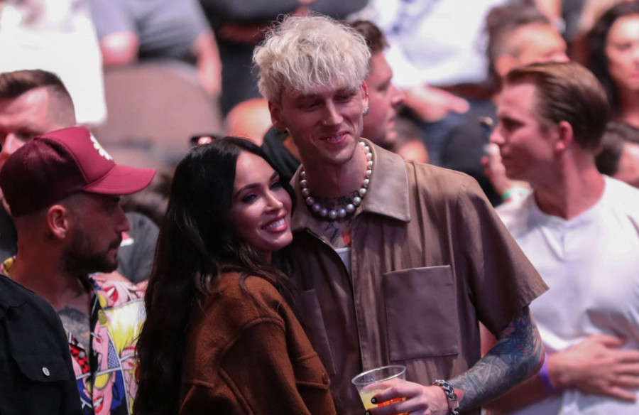 Trudna Megan Foks?! Mašin Gan Keli otpevao pesmu njihovom nerođenom detetu