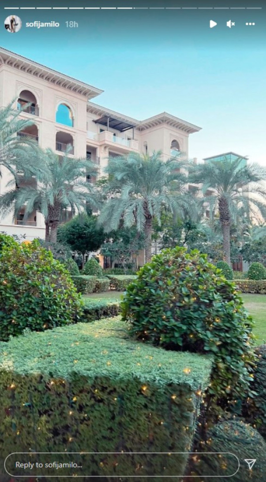 Fudbaler nije štedeo! Za odmor s trudnom Sofijom dao 14.000 evra: Poveli sa sobom i naslednika, pa se baškare! (FOTO)