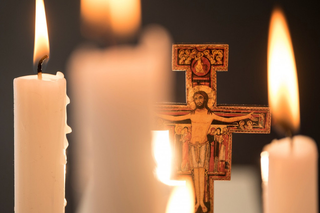 SPC danas slavi svete mučenike Tirsa, Levkija i Kalnika: Izgovorite ovu molitvu za dobro vaših najmilijih