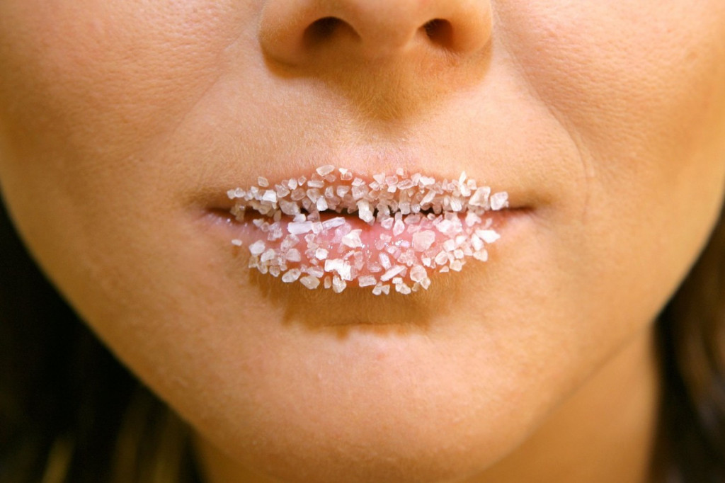 Želite usne kao Anđelinine? Povećajte ih na prirodan način, ne treba vam nikakvo bockanje