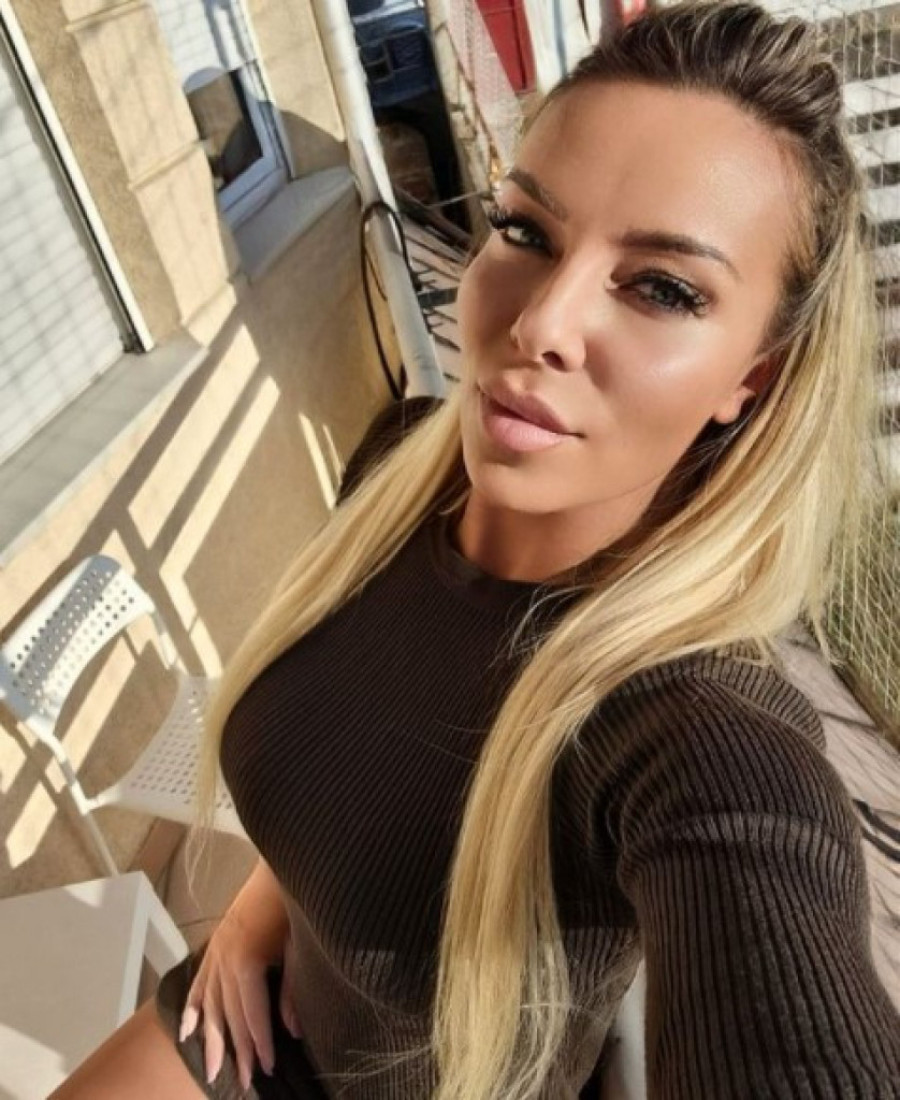 Potresna priča ćerke Mikija Jevremovića! Živela je kao duh: Razorio je razvod, a onda i bolest! Sada opet ima dečka!