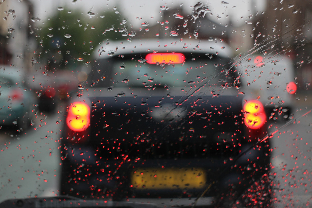 Oprez u vožnji zbog slabe kiše