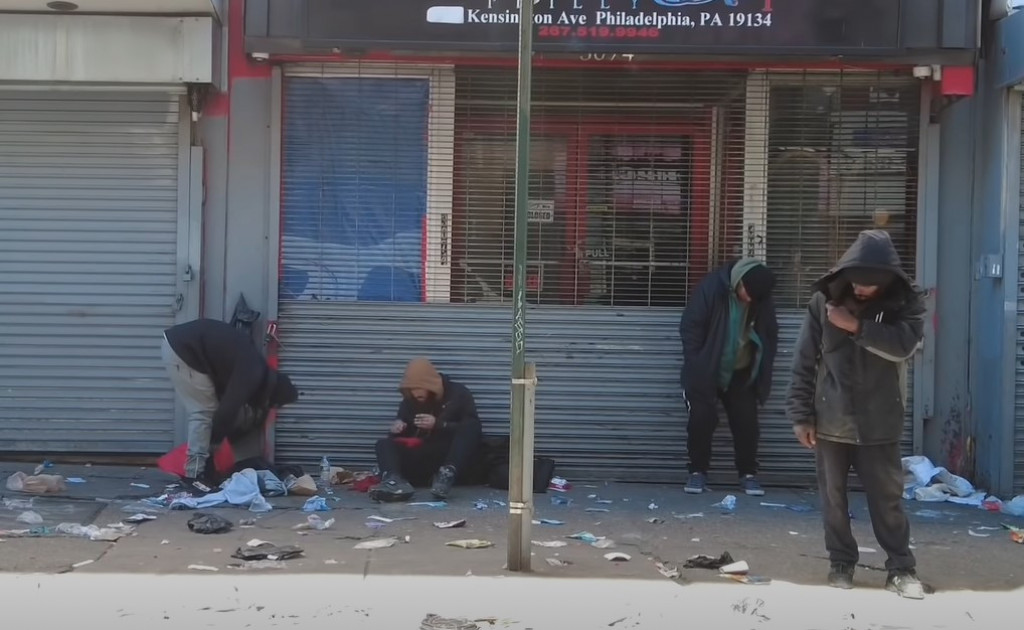 Tamna strana Amerike: Ljudi tumaraju kao zombiji, na ulicama scene koje nikada ne biste poželeli u svom gradu (VIDEO)