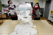 Počelo štampanje glasačkih listića za parlamentarne izbore:  U Srbiji će se glasati na ukupno 8.255 biračkih mesta