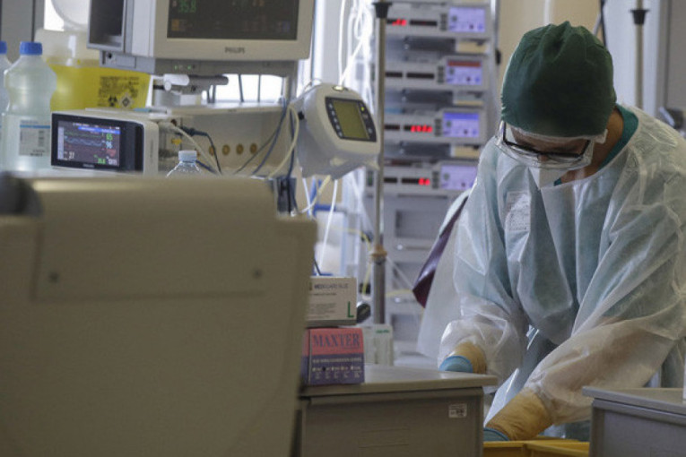 "Batut" objavio nova pravila: Svi koji su imali blizak kontakt sa zaraženim moraju 10 dana da nose N95 masku